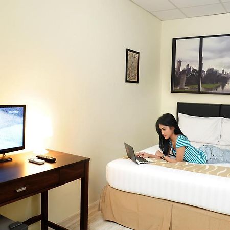 Hotel Ds Colive Siliwangi Semarang Exterior foto