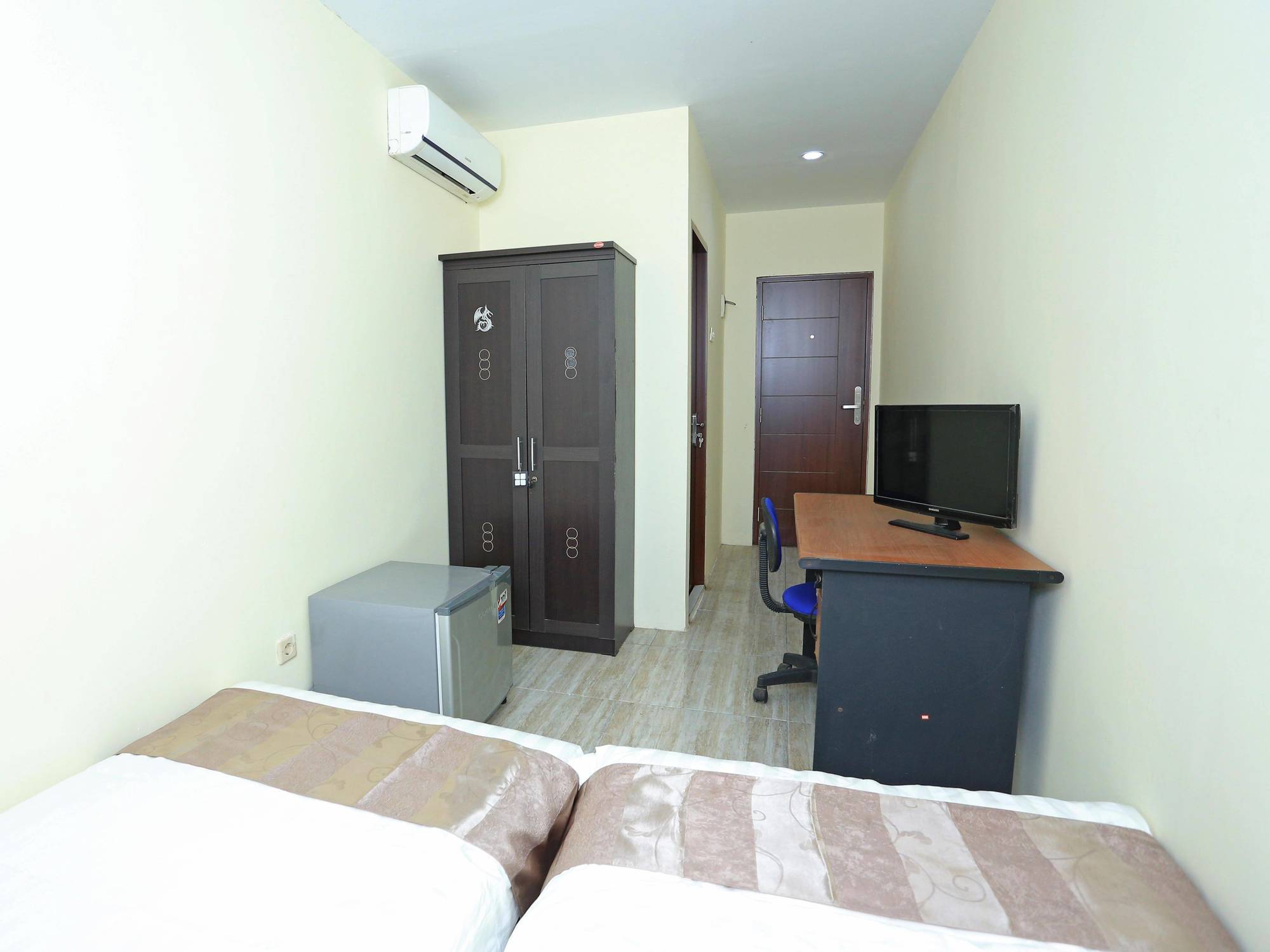 Hotel Ds Colive Siliwangi Semarang Exterior foto