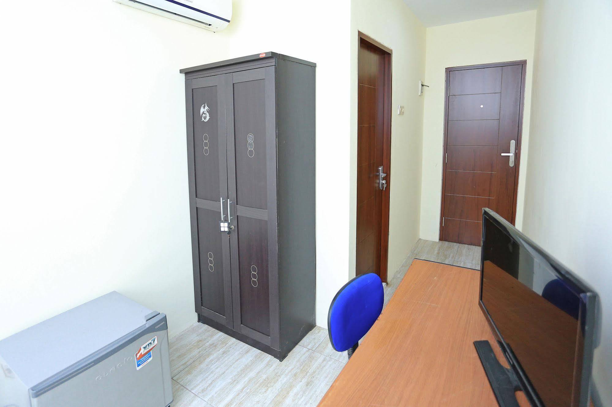 Hotel Ds Colive Siliwangi Semarang Exterior foto